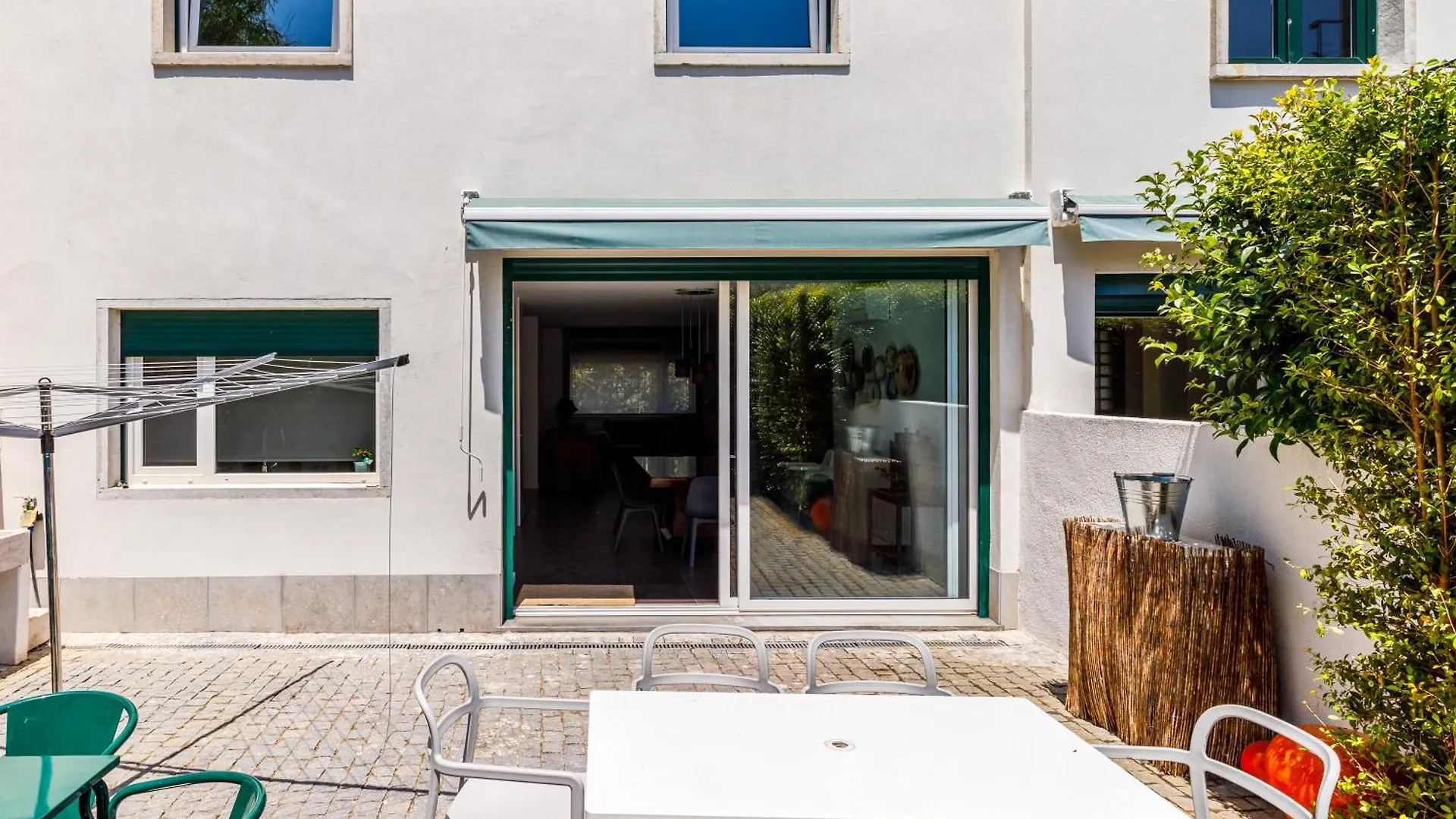 Lisbon Casa Da Clementina - A Serene Garden Stay