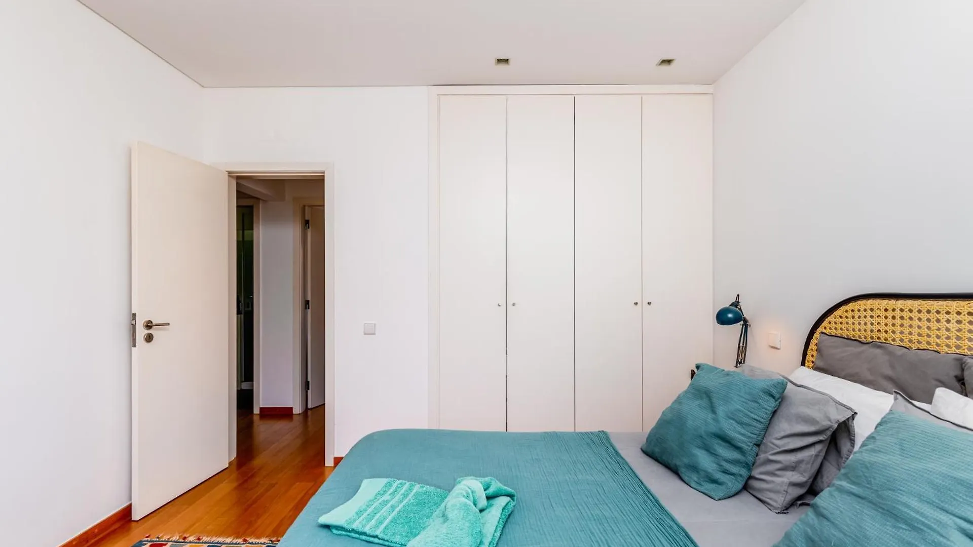 Lisbon Casa Da Clementina - A Serene Garden Stay